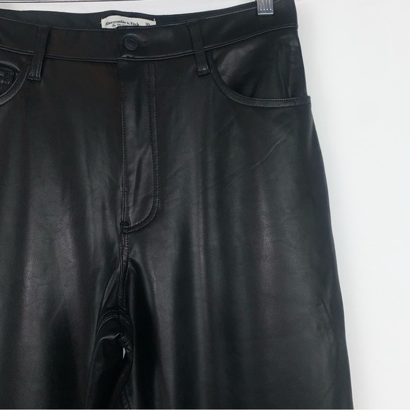 Abercrombie & Fitch '90s Straight Ultra High Rise Vegan Leather Pants Curve Love - Picture 4 of 8